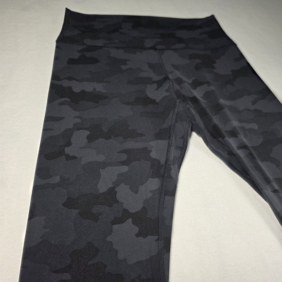 Womens Lululemon Camo Print Black/Grey Leggings Yoga Workout Gym Sz 12 - Picture 7 of 8